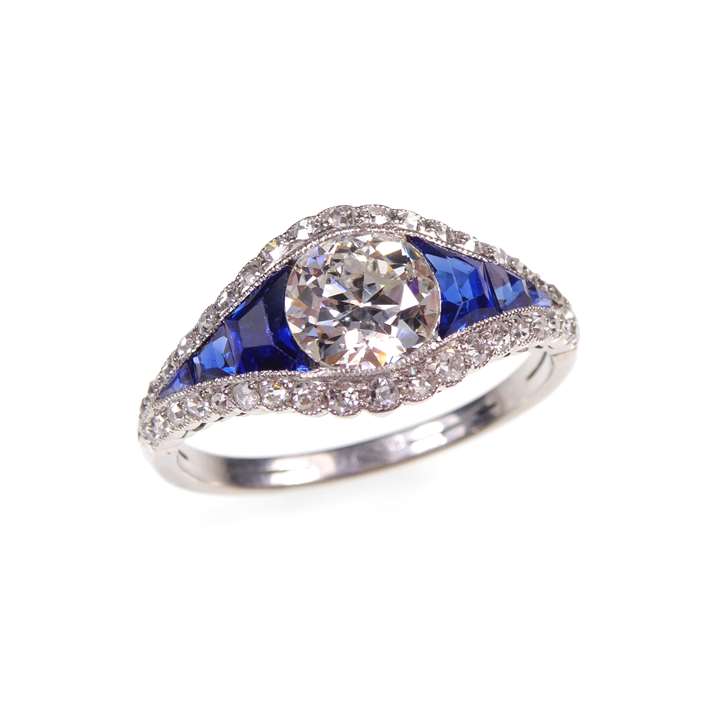 Diamond and sapphire 'eye' cluster ring
